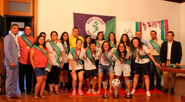 Entrega da Taça de Campeãs Distritais de Futsal Feminino